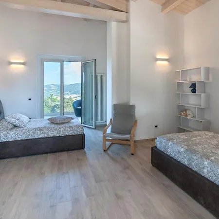 ヴィラ Dimora Montefalcone 8, Emma *